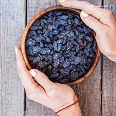Schwarze Rosinen Wasser Ayurveda