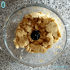 glutenfreies Paniermehl gebacken
